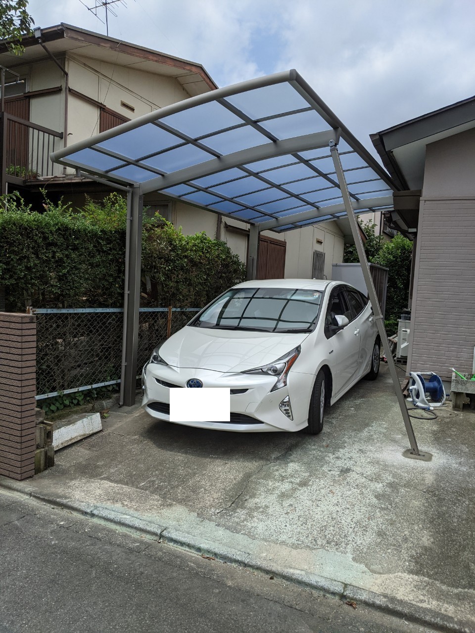 リクシルカーポートネスカR（屋根ラウンドタイプ）施工例 | 海老名市で 