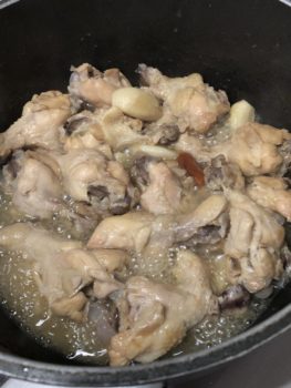 鳥手羽肉を煮てみました。