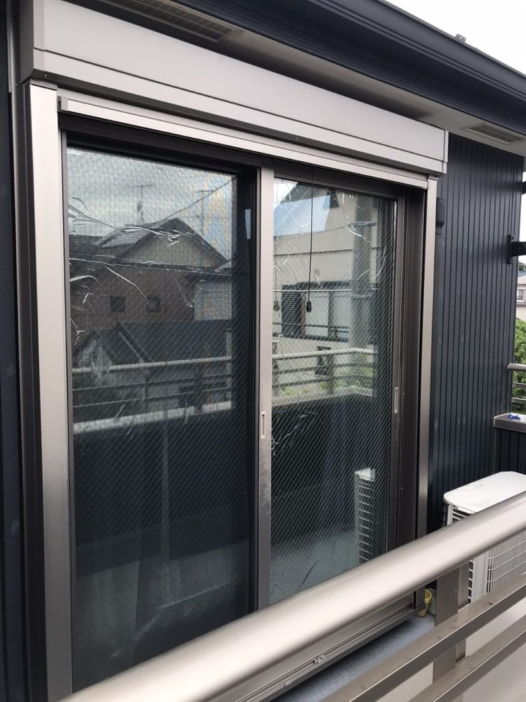 海老名市 防犯と台風対策にシャッターを付けました。 海老名市でリフォームなら海老名トーヨー住器