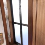 海老名市　古くなった浴室ドアを簡単工事で交換しました！！