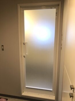 浴室ドアの交換施工例　リフォームにお勧めの「YKKマドリモ新型サニセーフ内付け仕様」