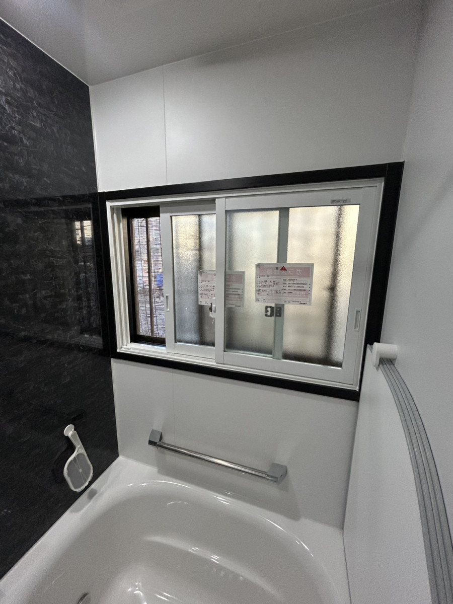 【海老名市 リフォーム】浴室の寒さを解消！「先進的窓リノベ補助金」を活用した内窓設置でヒートショック対策