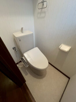 【海老名市 リフォーム】トイレ交換で清潔感あふれる快適空間へ！INAX製手洗い付きトイレへのリフォーム事例