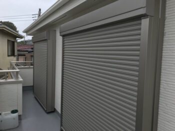 【海老名市 リフォーム】2階の防犯・防災対策に！後付けシャッターで安心と快適を実現