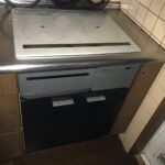 海老名市F様邸で設置完了した日立製3口オールメタルIHクッキングヒーター。掃除がしやすいガラストップ。